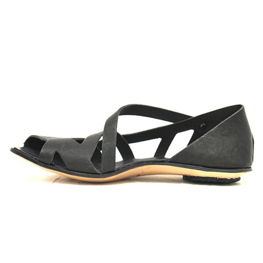 CYDWOQ Penalty Sandals